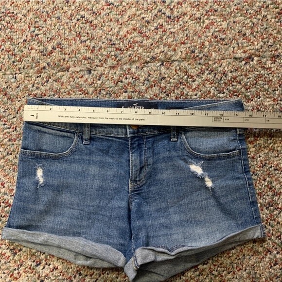 Hollister Medium Wash Distressed Ripped Low Rise Cuffed Midi Shorts Size 5/27 - Picture 12 of 14